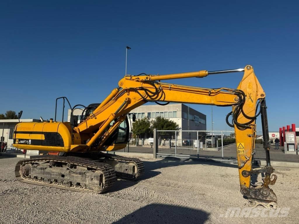 JCB JS 235 حفارات زحافة