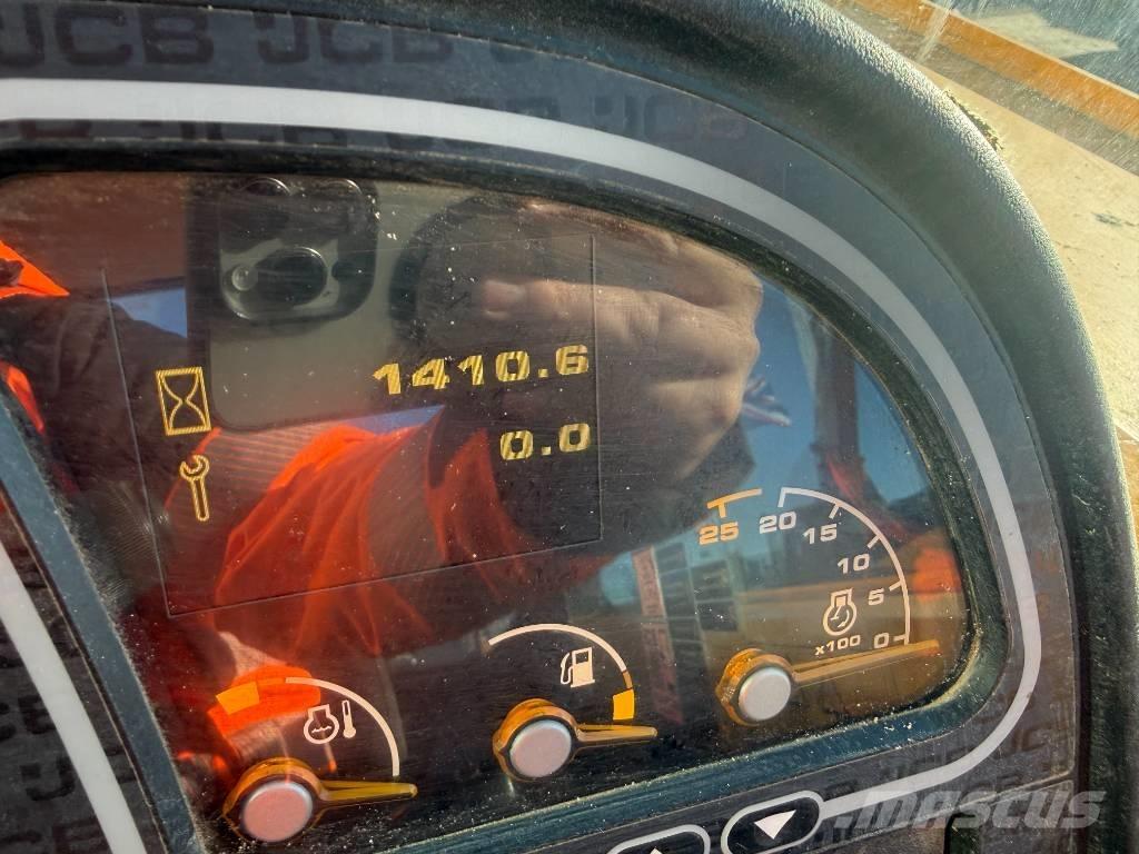 JCB 531-70 مناولات متداخلة