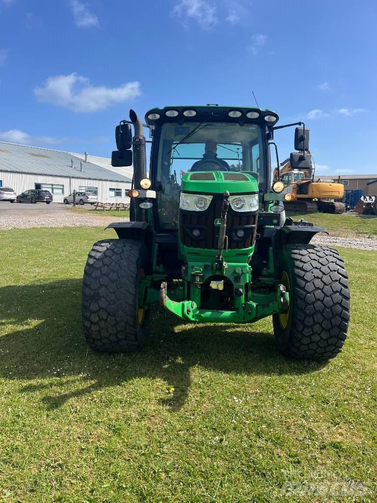 John Deere 6105 R الجرارات
