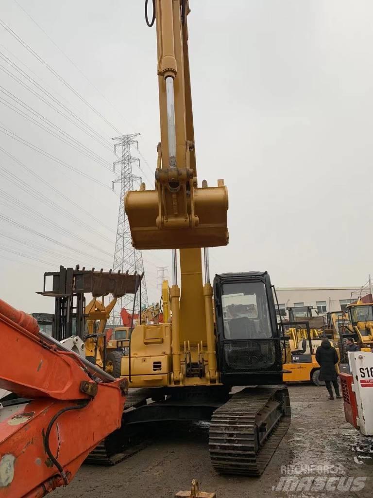 CAT 320C حفارات زحافة