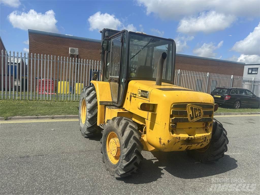 JCB 926 4x4 شاحنات الطرق الوعرة
