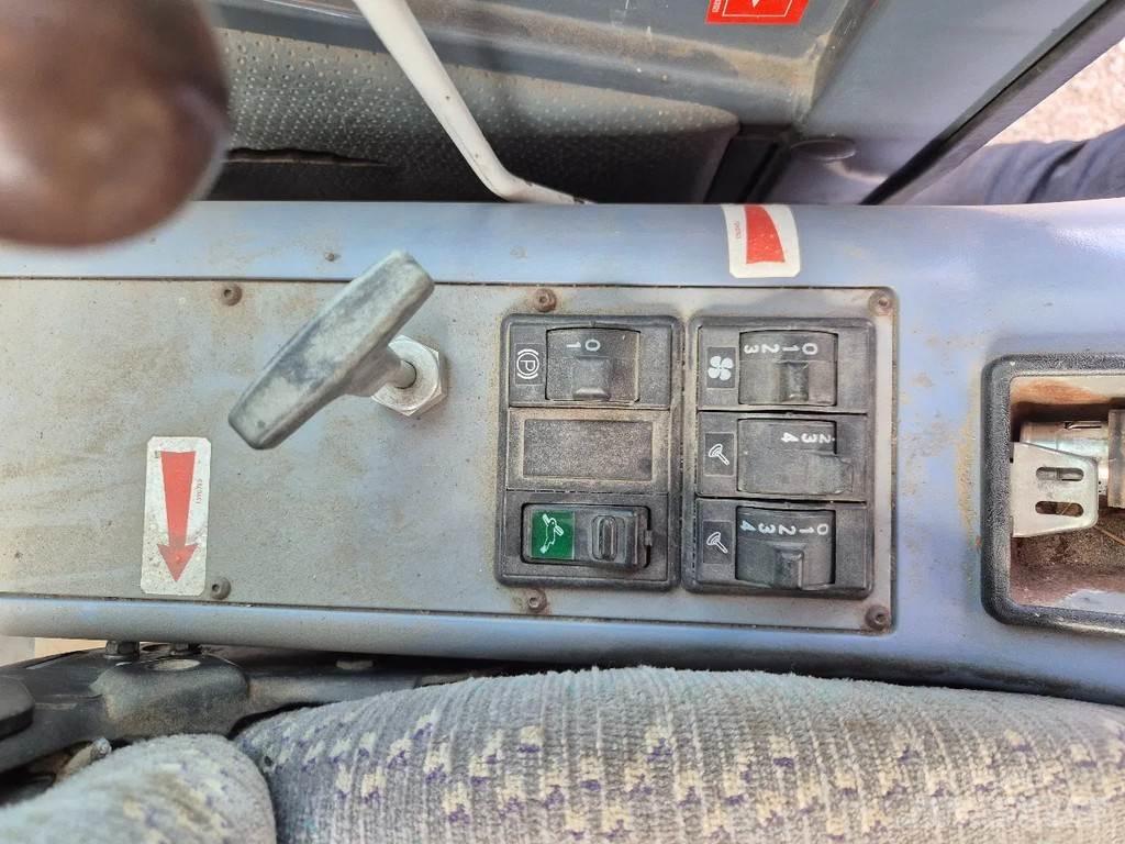 Atlas 1204 حفارات بعجل