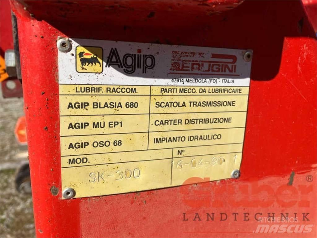 Rotoland SK 300 الكاسحات وقلابات التربة ذات المحركات