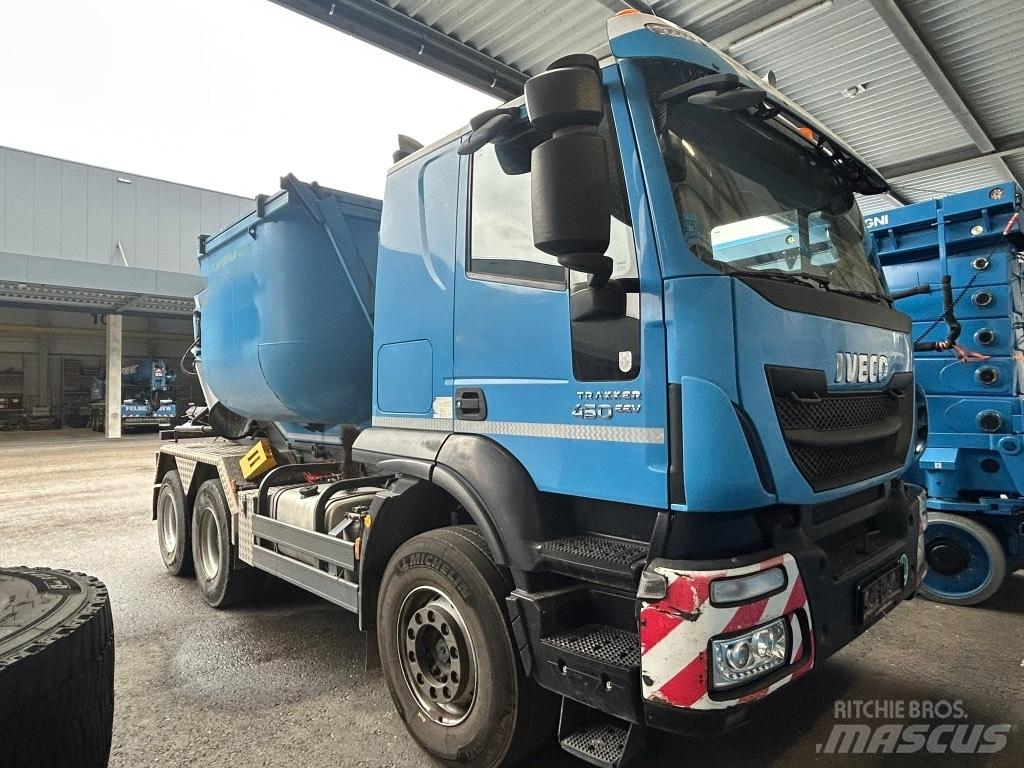 Iveco Trakker 450 شاحنات لوادر