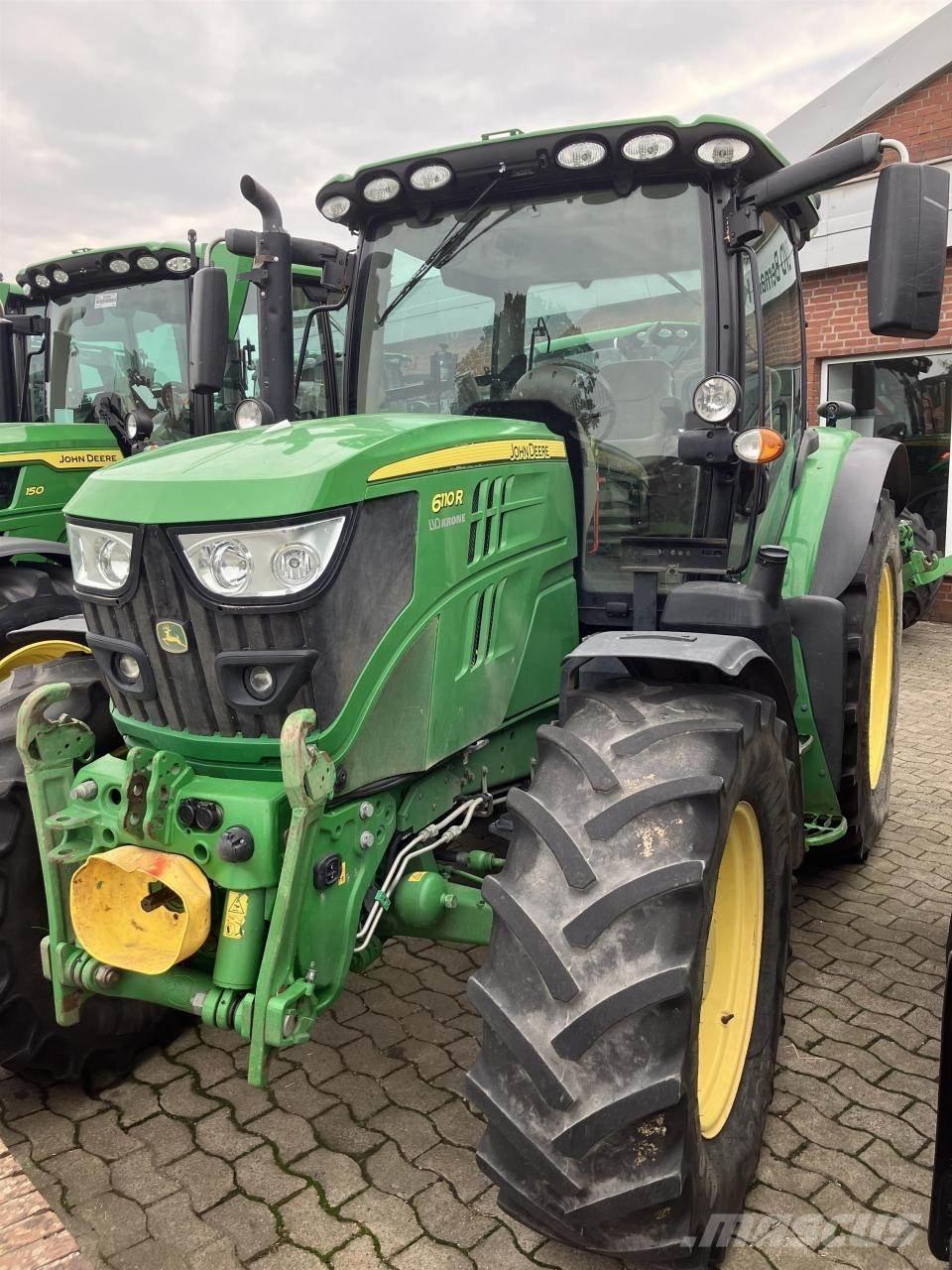 John Deere 6110R الجرارات