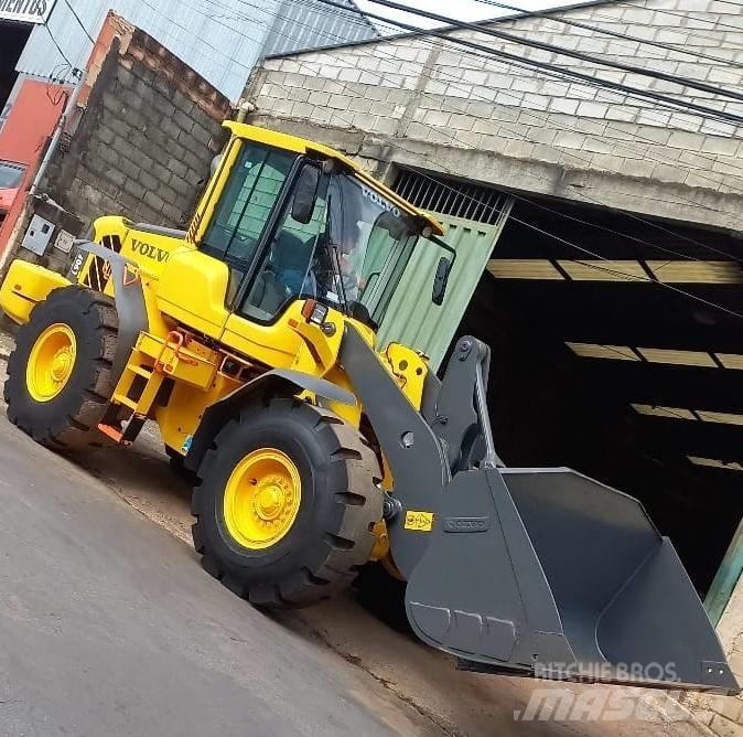Volvo L 90 F لوادر بعجل