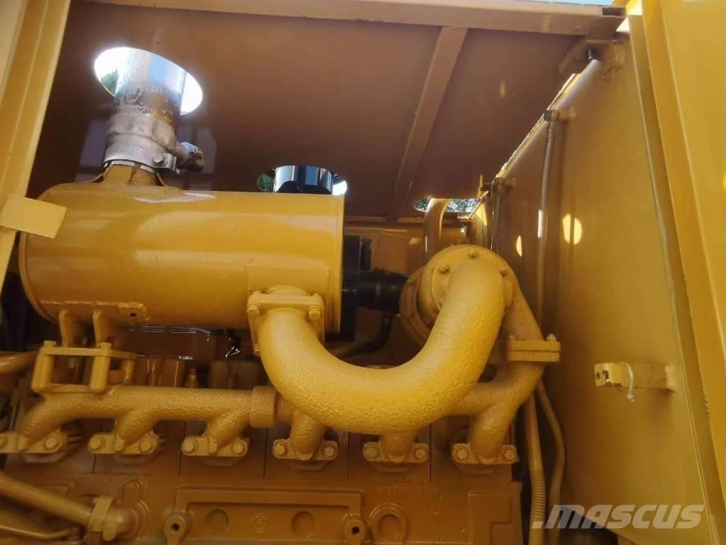 CAT 140H معدات تمهيد الطرق