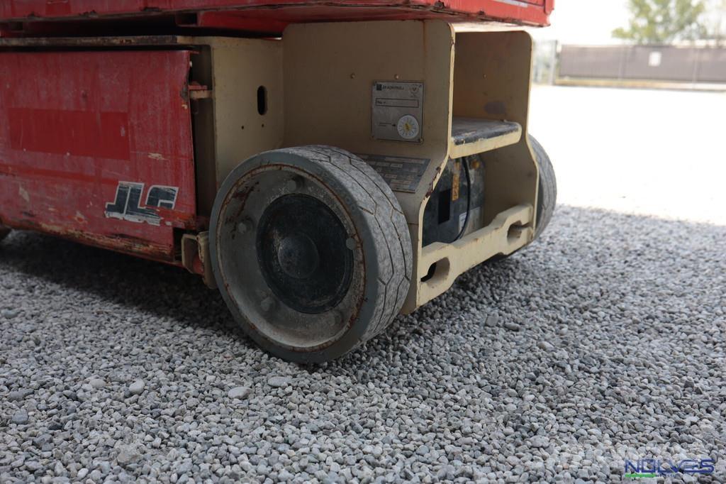 JLG 1230ES رافعات ومنصات أخرى