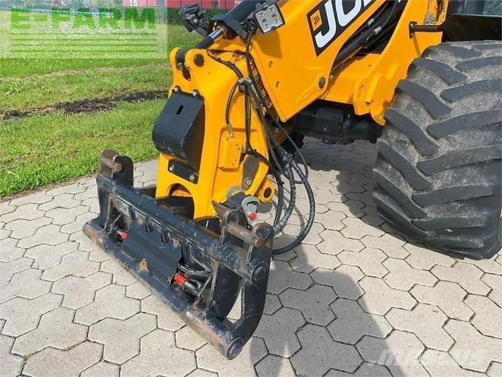 JCB tm 220 - 40 km/h معدات مناولة لأغراض الزراعة