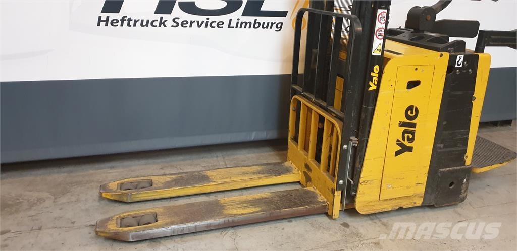 Yale MP20XD 2012 شاحنات مناولة ذاتية الدفع
