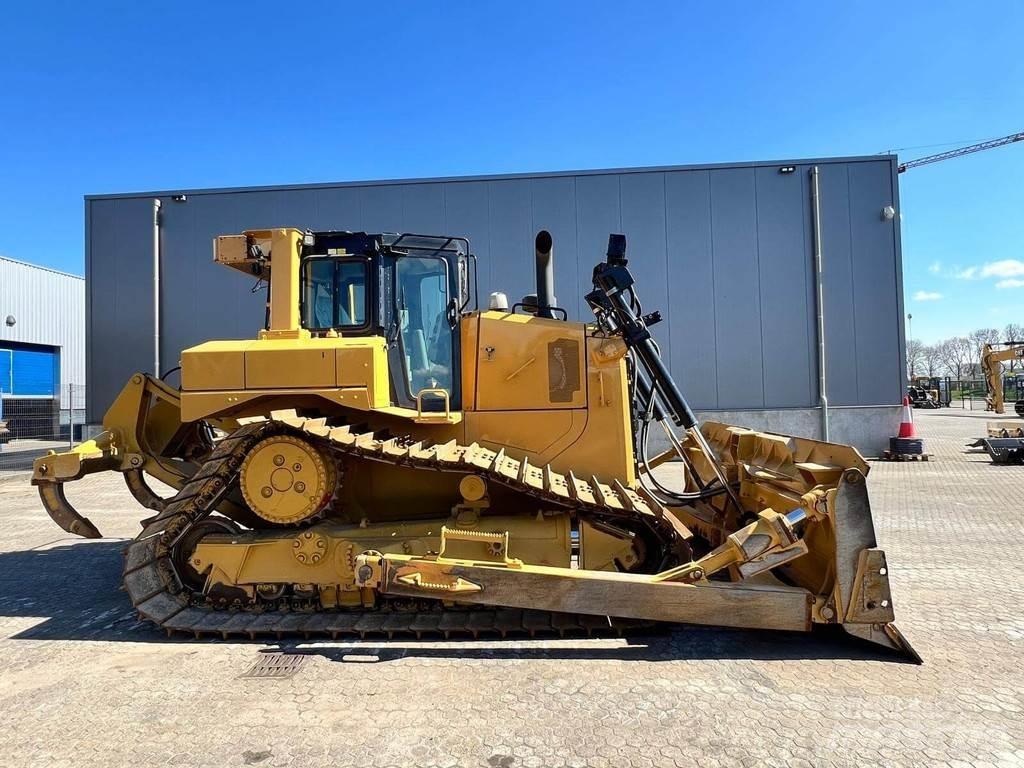 CAT D6T LGP بلدوزرات مجنزرة