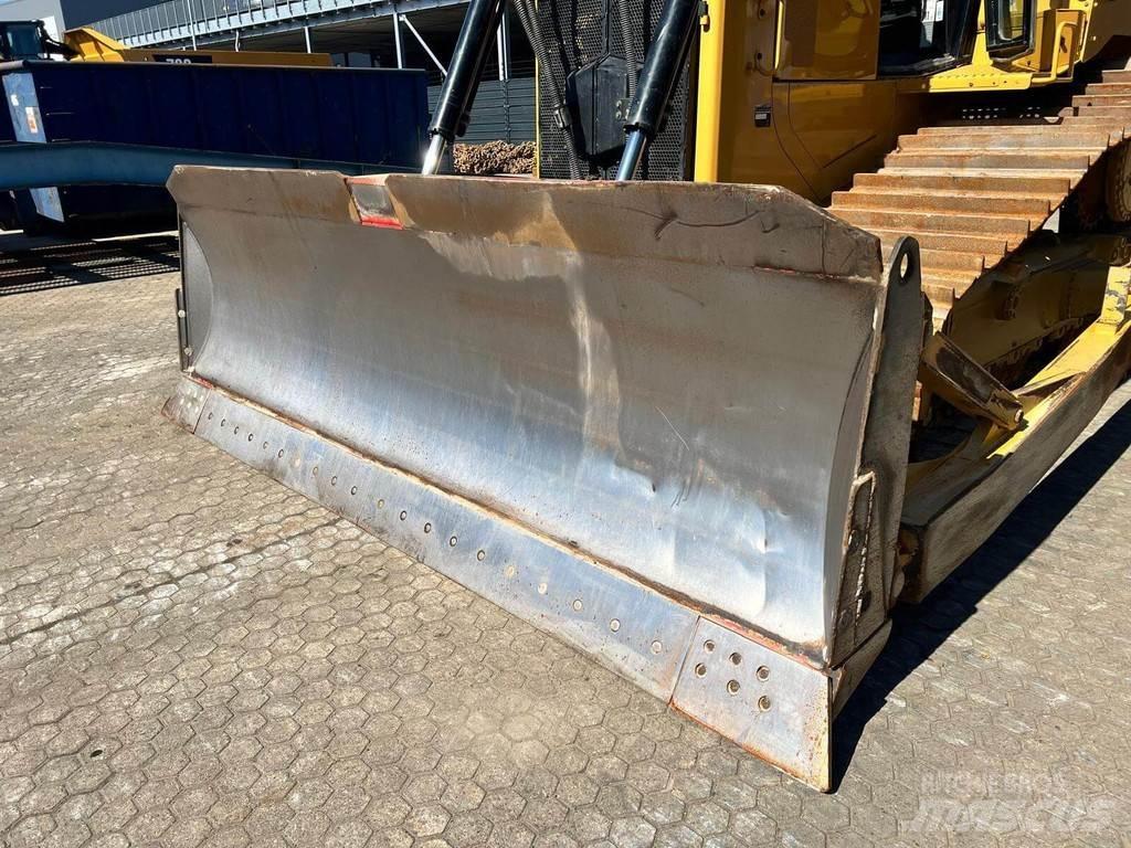CAT D6T LGP بلدوزرات مجنزرة