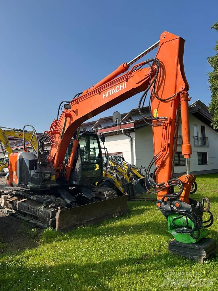 Hitachi ZX 135 US-3 حفارات زحافة
