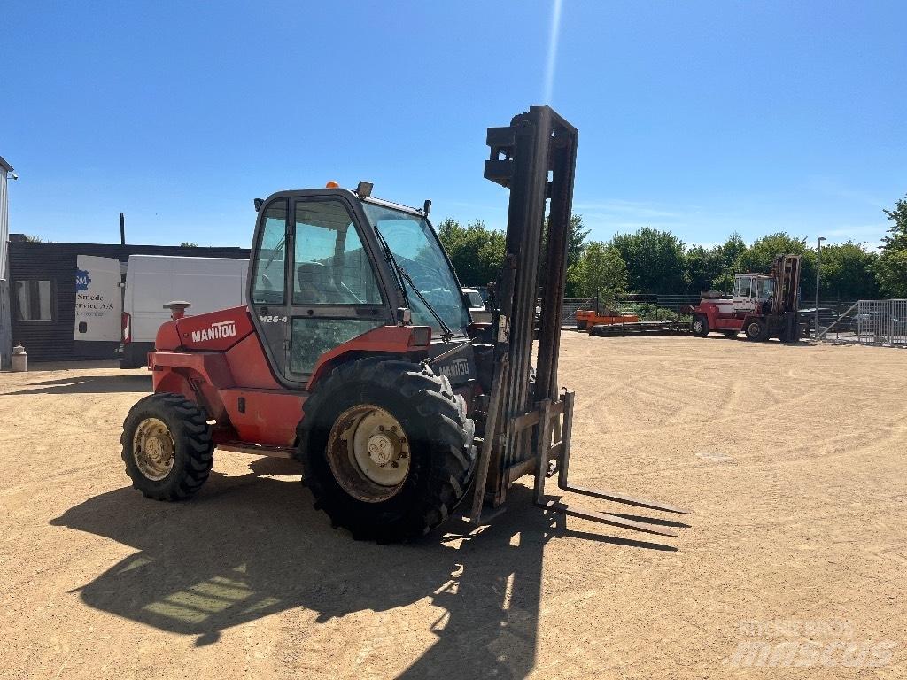 Manitou M 26.4 شاحنات الطرق الوعرة