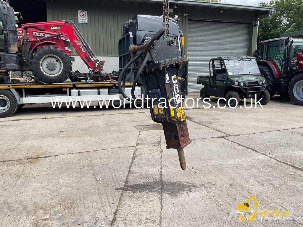 JCB HM 033 مطارق / كسارات