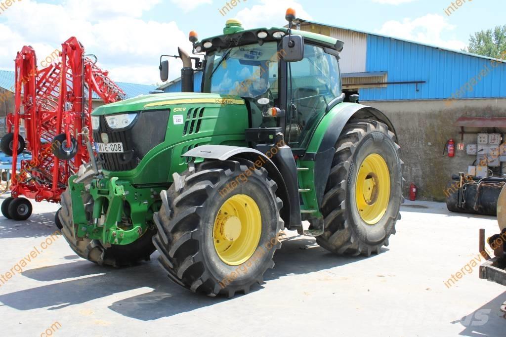 John Deere 6210 R الجرارات
