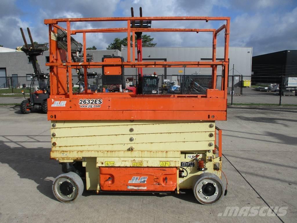 JLG 2632 ES  (081) رافعات مقصية الشكل