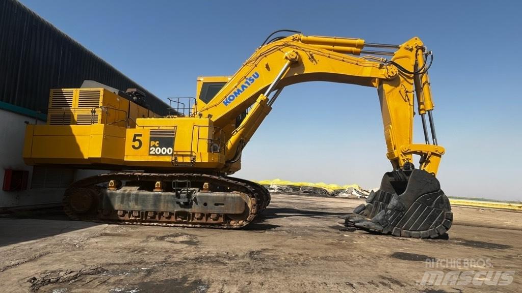 Komatsu PC 2000-8 حفارات زحافة