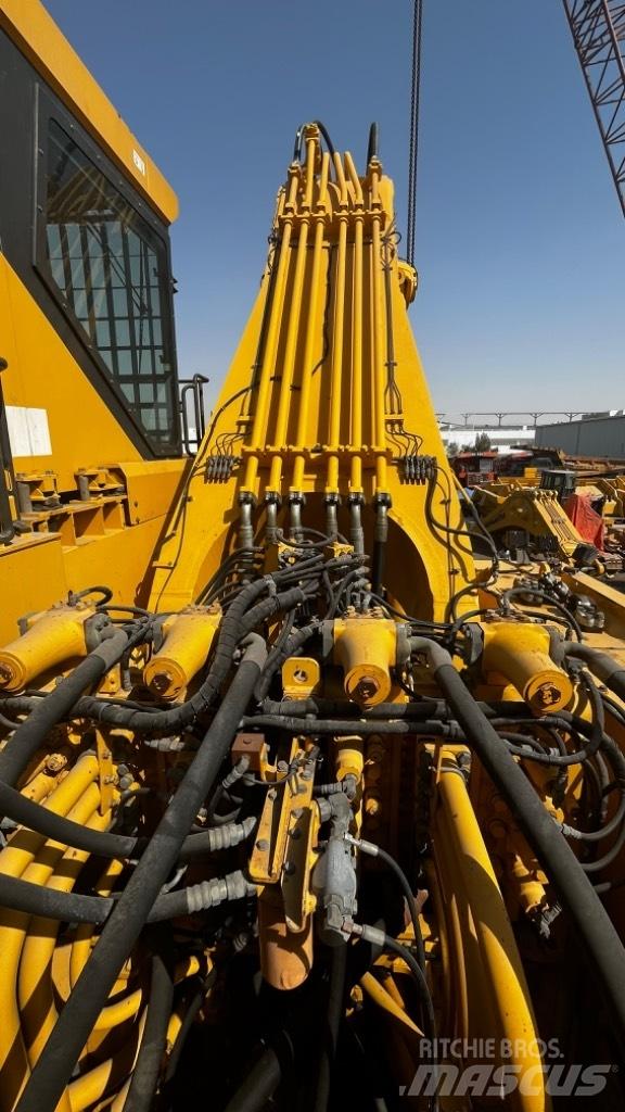Komatsu PC 2000-8 حفارات زحافة