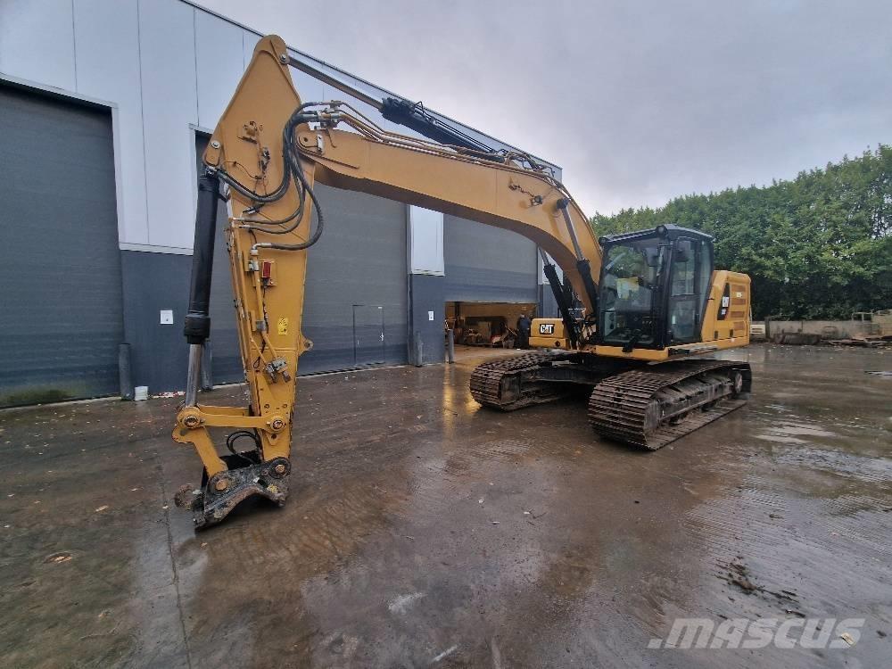 CAT 323 حفارات زحافة