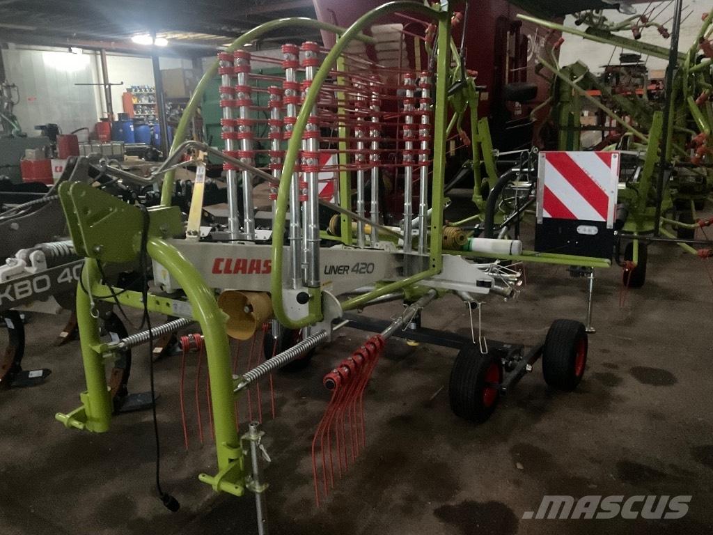 CLAAS Liner 420 مكابس وميبسات التبن