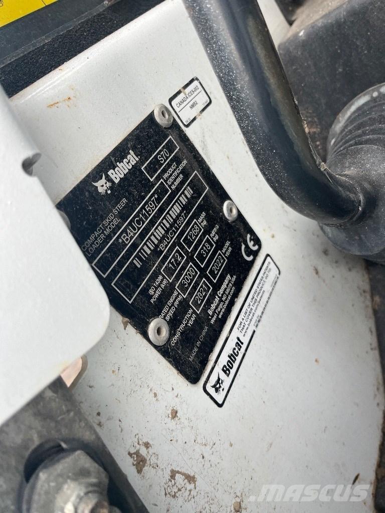 Bobcat S 70 لوادر انزلاقية التوجيه