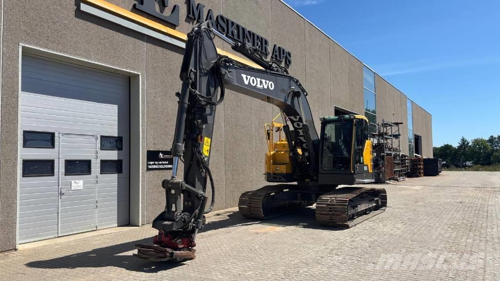 Volvo ECR 235 EL حفارات زحافة