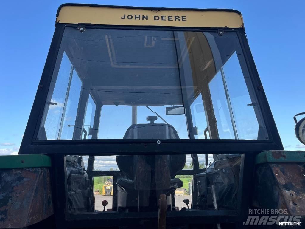 John Deere 2040 الجرارات