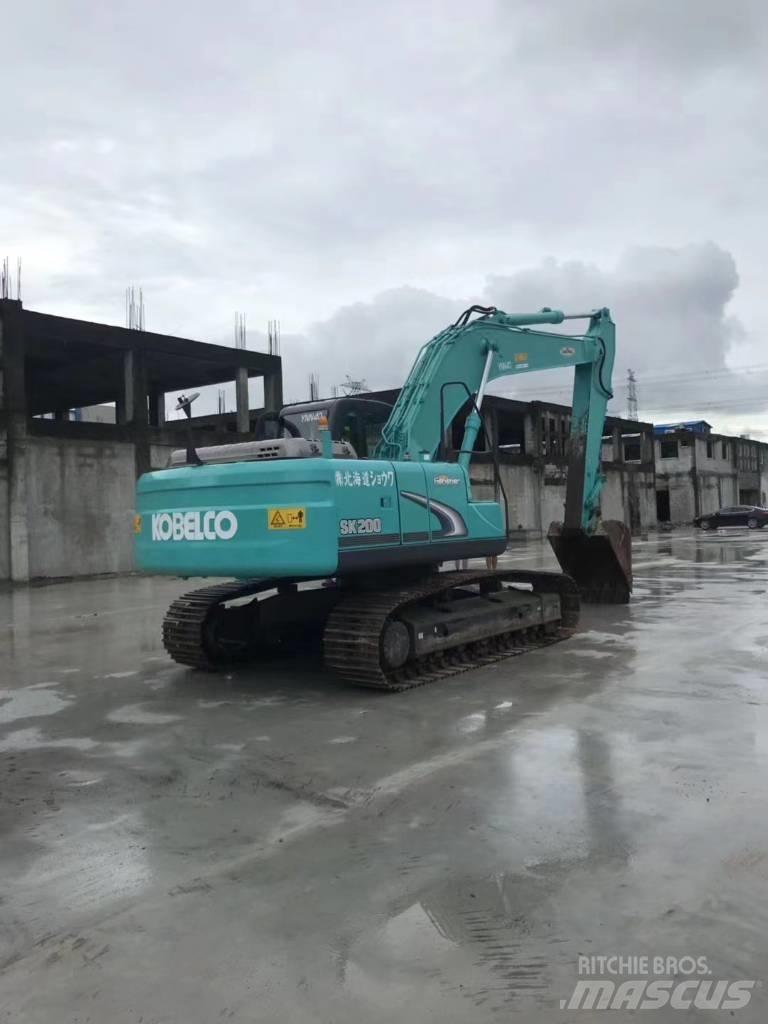 Kobelco SK 200 حفارات زحافة