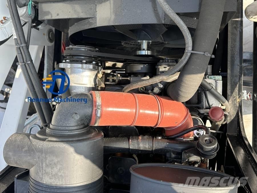 Bobcat 420 F لوادر ذات جرافات عكسية