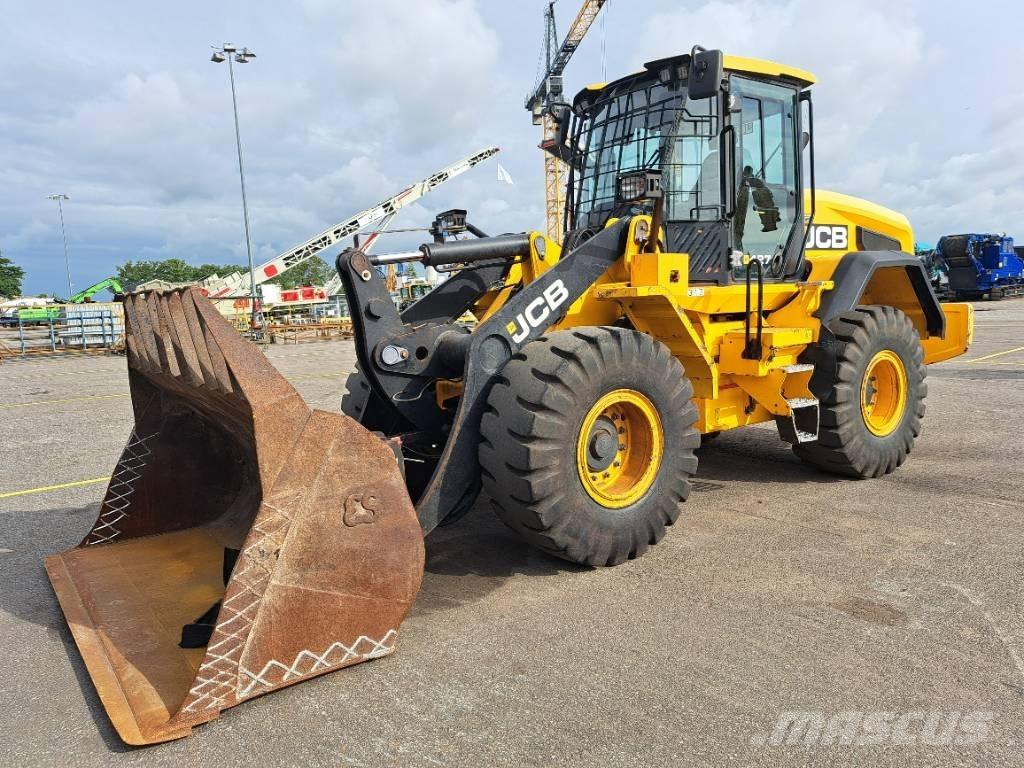 JCB 427 ZX لوادر بعجل