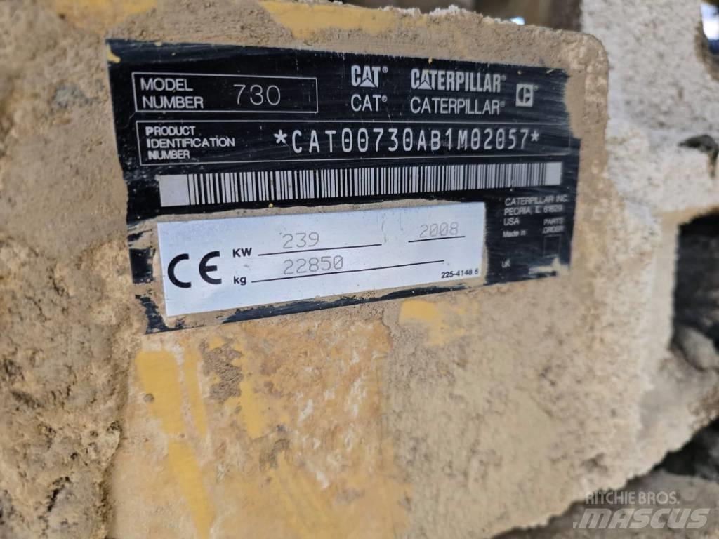CAT 730 ساحبات مفصلية