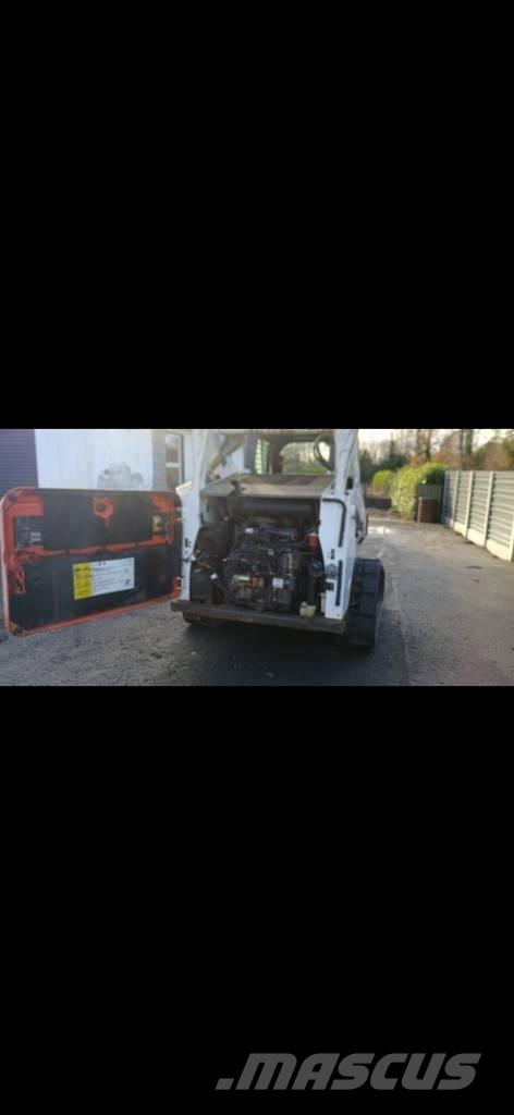 Bobcat T 590 لوادر انزلاقية التوجيه