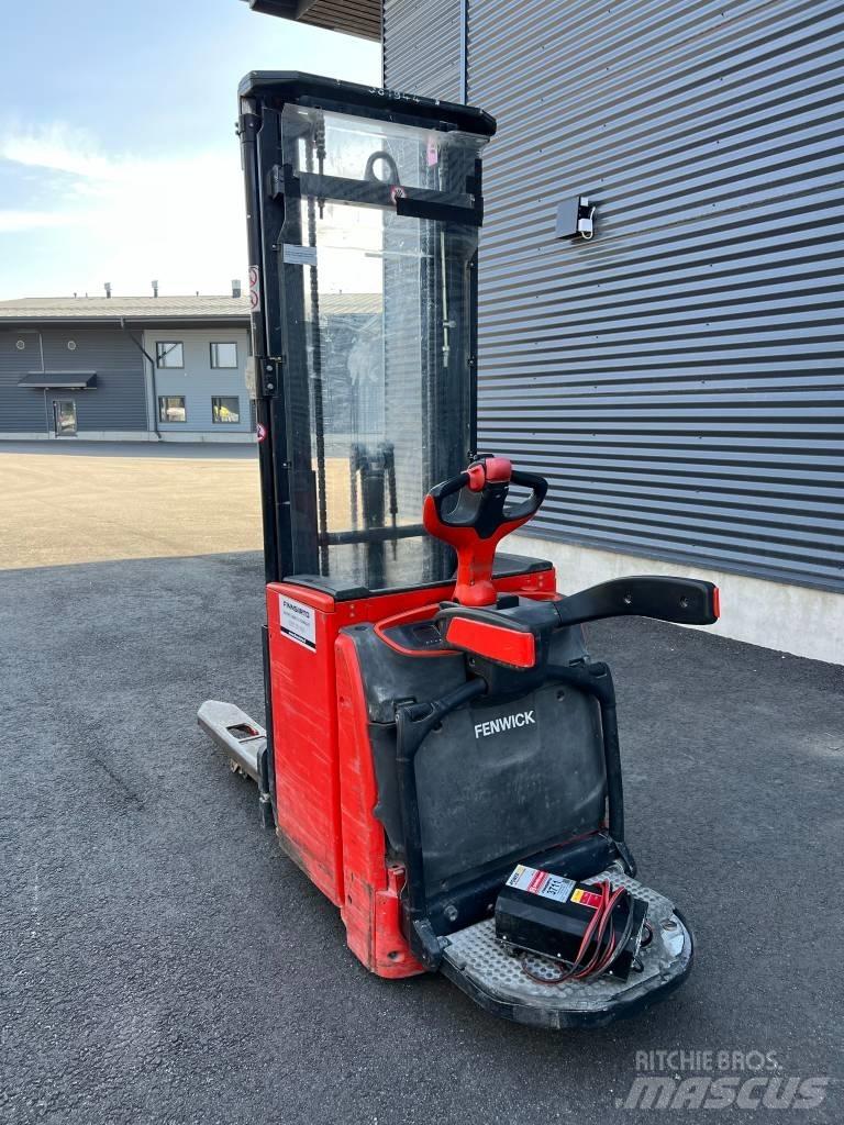 Linde L16AP شاحنات مناولة ذاتية الدفع