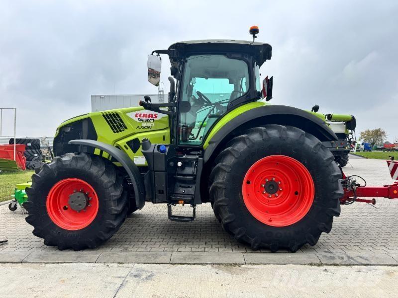 CLAAS AXION 830 الجرارات