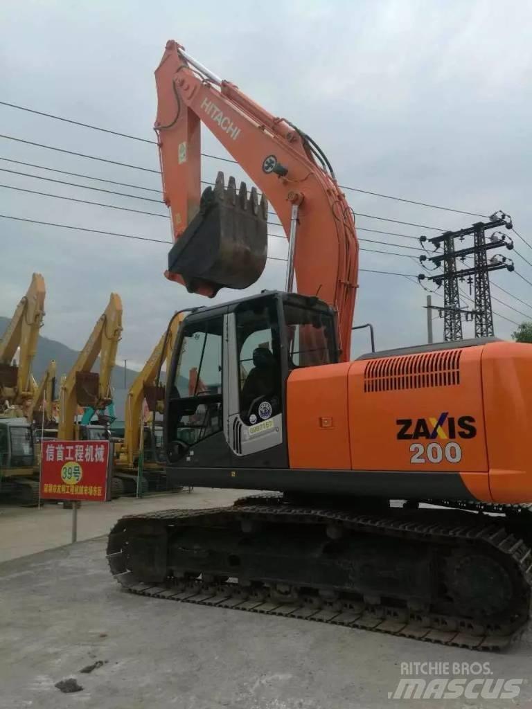 Hitachi zx200 حفارات زحافة