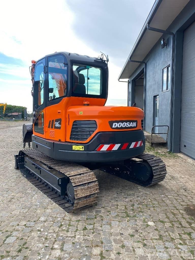 Doosan DX 85 R-3 حفارات وسط 7 طن - 12 طن
