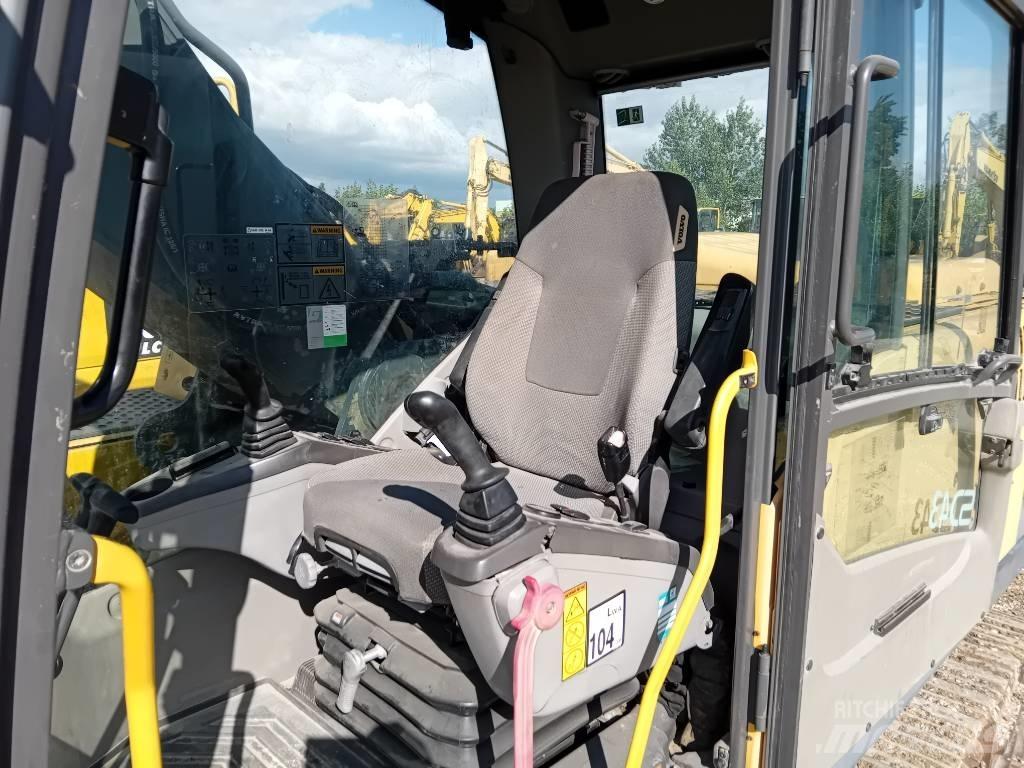 Volvo EC 290 C L حفارات زحافة