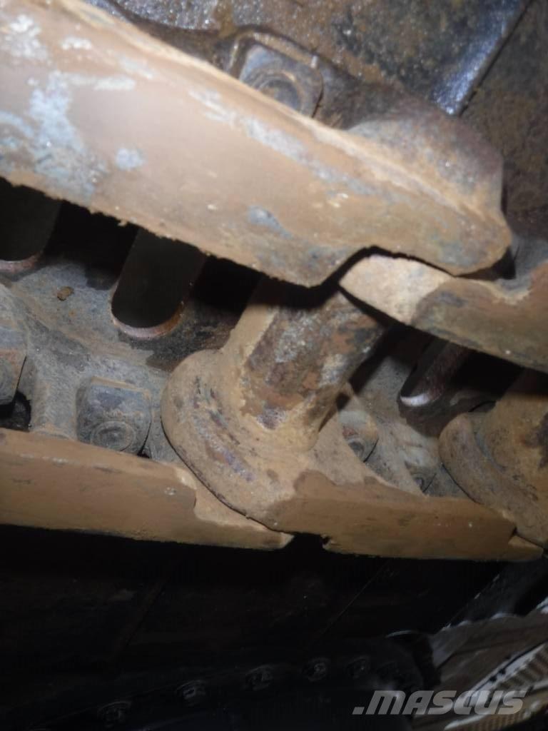 Hitachi ZX 210 LC-7 حفارات زحافة