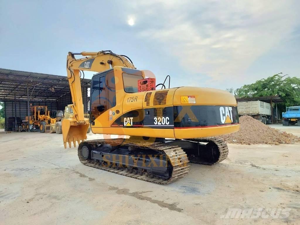 CAT 320 C حفارات زحافة