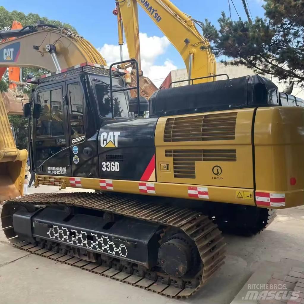 CAT 336 D حفارات زحافة