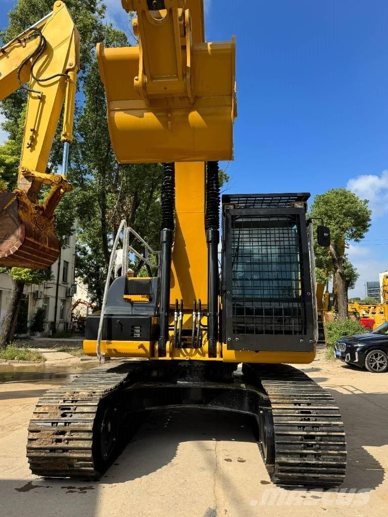 CAT CAT320D حفارات زحافة