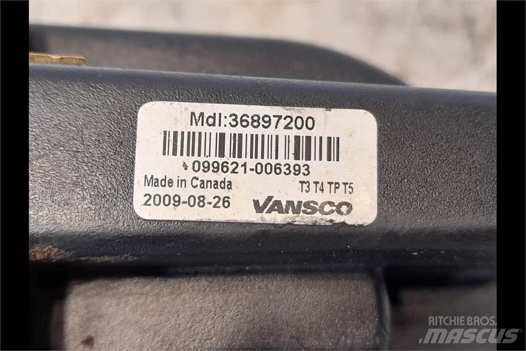 Valtra N142 Radar إلكترونيات