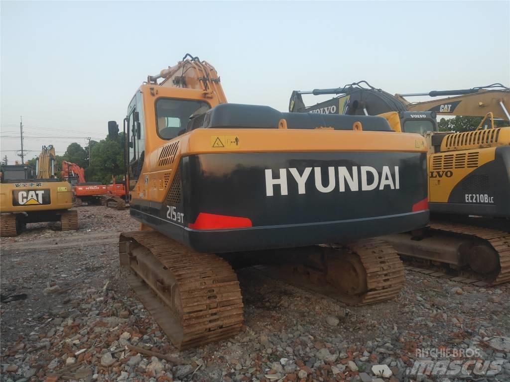 Hyundai R215-9 حفارات زحافة