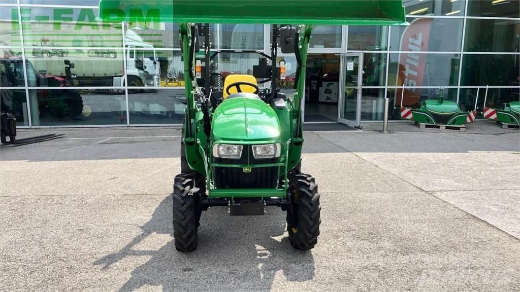 John Deere 3025E الجرارات