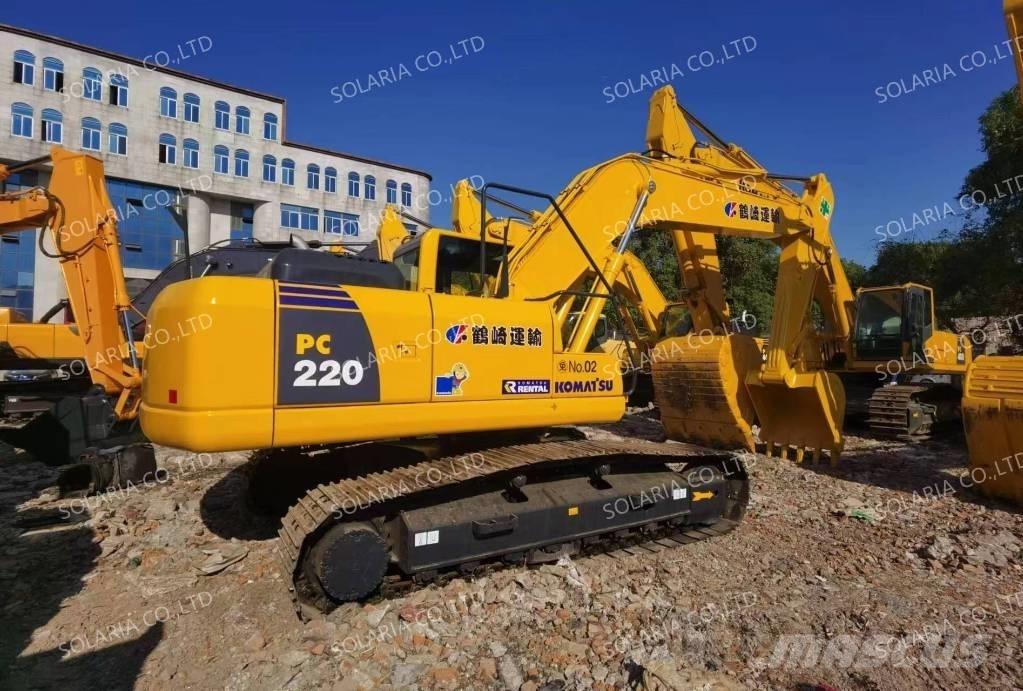 Komatsu PC 220-8 حفارات زحافة