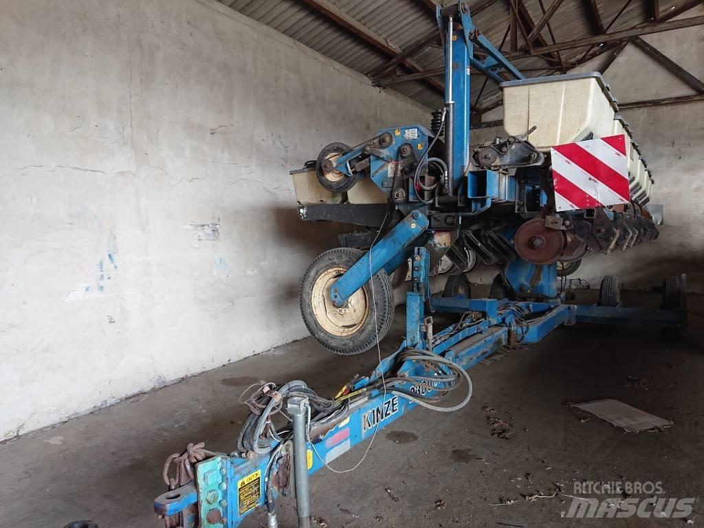 Kinze 2300 ماكينات البذر الدقيق