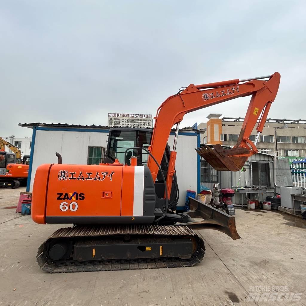 Hitachi ZX 60 حفارات زحافة