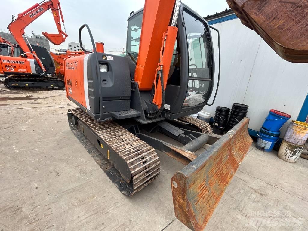Hitachi ZX 60 حفارات زحافة