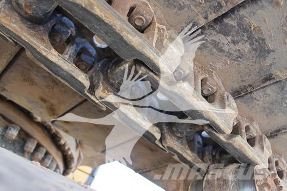 CAT 320CL حفارات زحافة